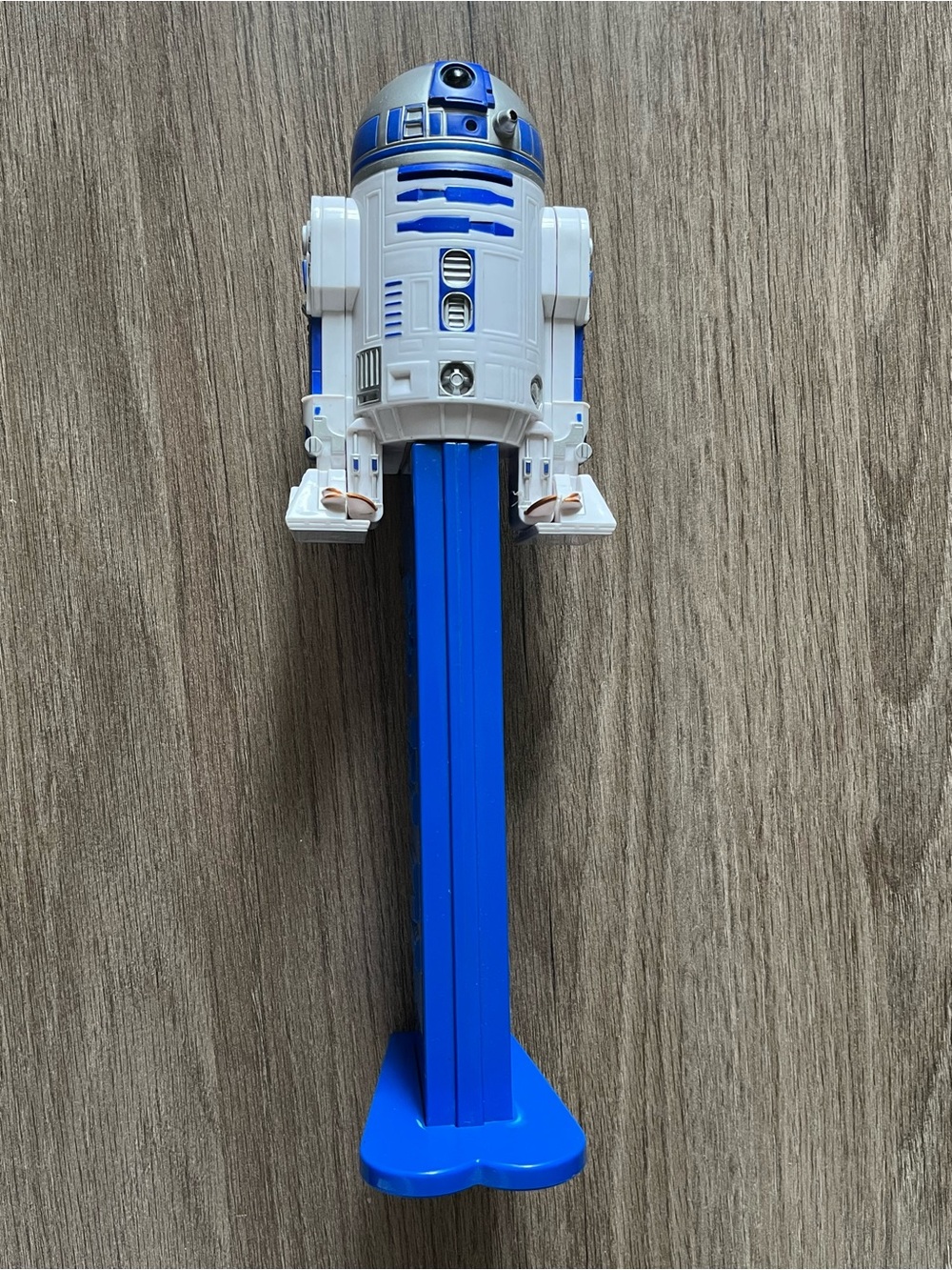 PEZ STAR WARS R2-D2 Giant Jumbo PEZ Candy Dispenser Collectible Toy Blue/White